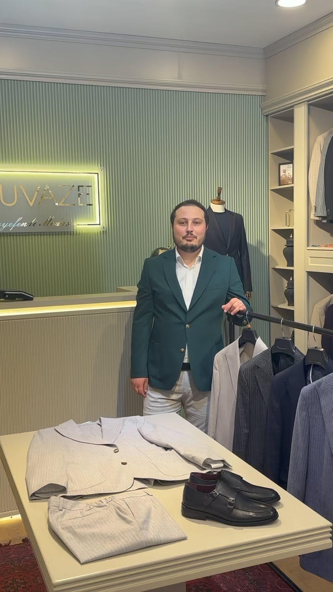 Takım elbise seçkisi · C6EIo4fsHfu